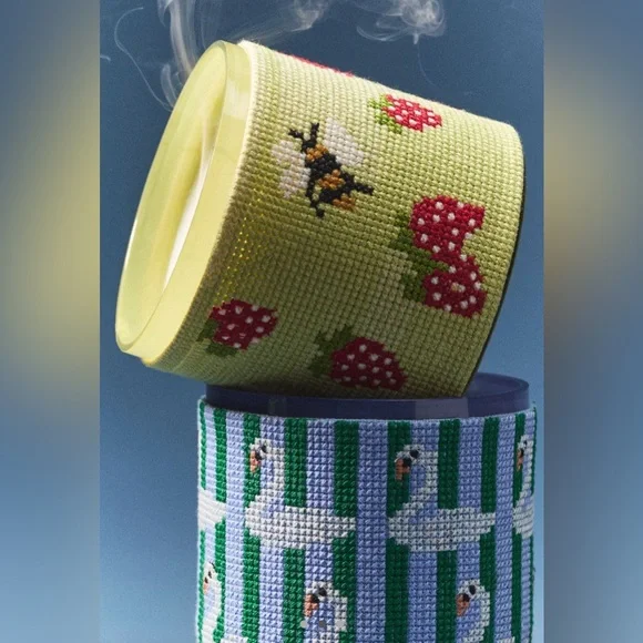 Anthropologie Needlepoint Wrapped Floral Golden Petals & Cashmere Candle, NWT - Picture 3 of 3